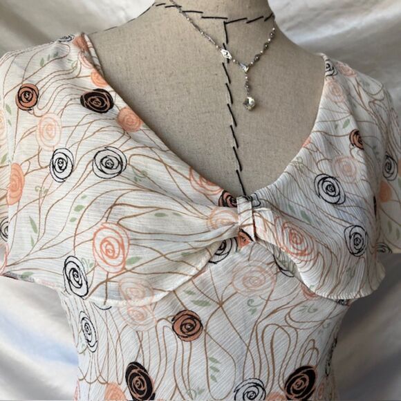 New york Company White chich floral like top - Picture 3 of 7